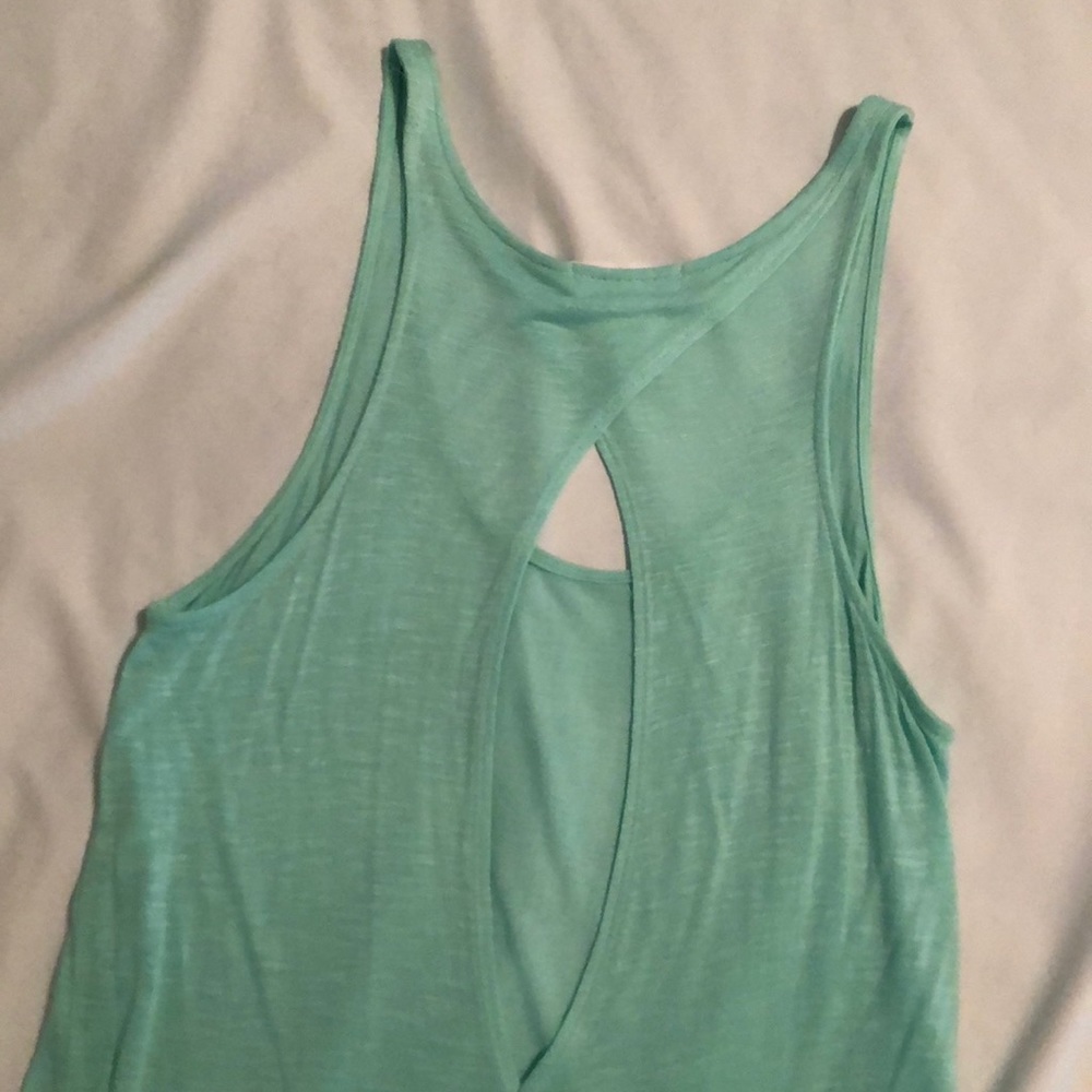 Open back Tank - Picture 2 of 3